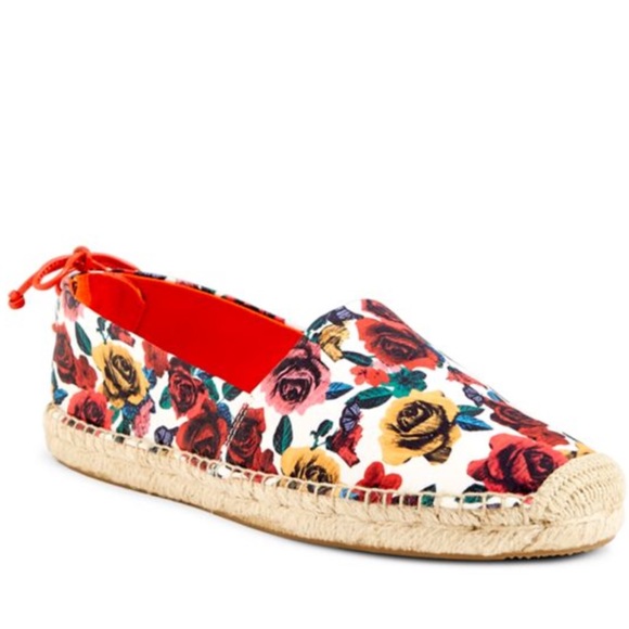 Vera Bradley Shoes - 💕 1 pair left - NIB Vera Bradley sz 7 Havana Rose